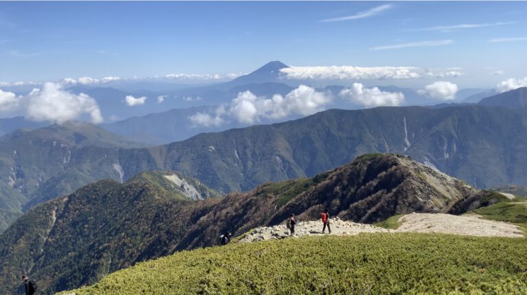 丸山から富士山 768x430