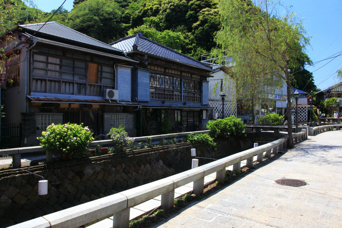 Charming shops and restaurants welcome visitors on the historic Perry Road.