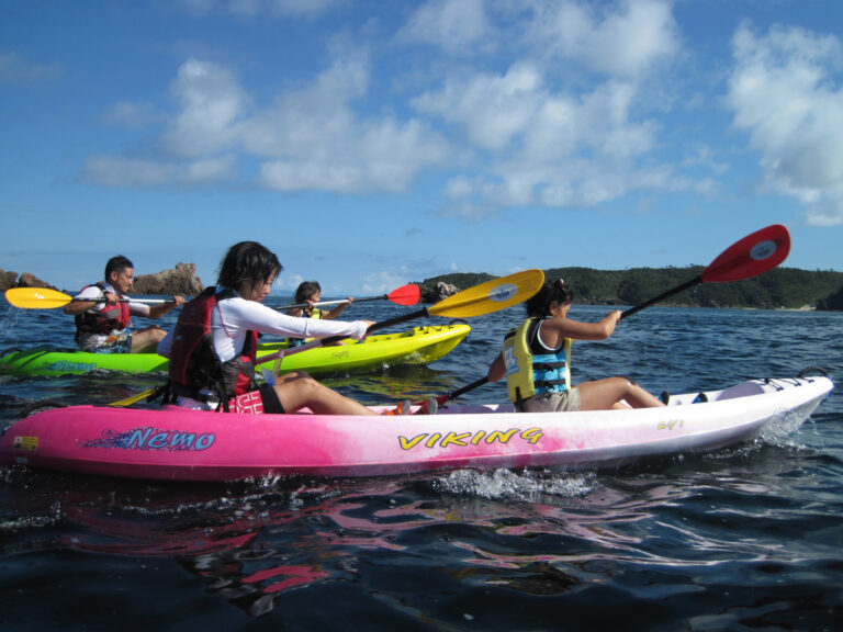 Marine Activities in Shizuoka, Japan – Enjoy Sea Kayaking & Snorkeling at a Beautiful Beach