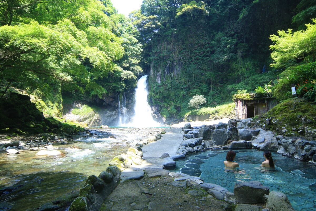 Odaru onsen at one of 7 waterfalls in Kawazu.