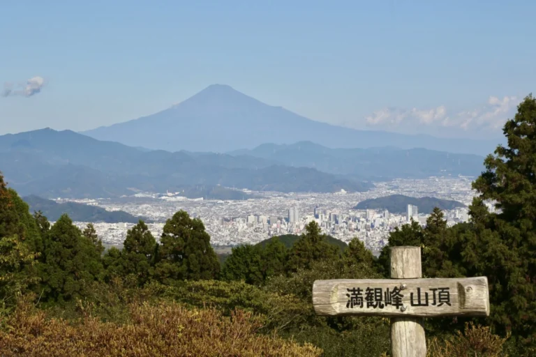 推荐给登山初学者“满观峰”和充满江户时代风情的“花泽之乡”